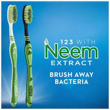 ORAL B BURSH FRESH CLEAN WITH NEEM EXTRACT