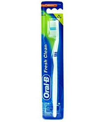 ORAL B TOOTHBRUSH medium fresh clean